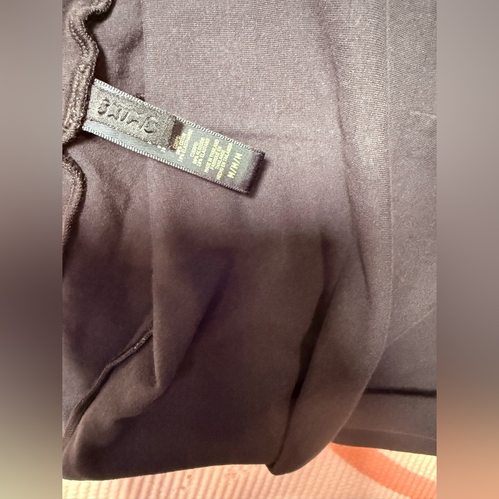 Skims' Black Fold-Over Waist Yoga Pants - Picture 3 of 3